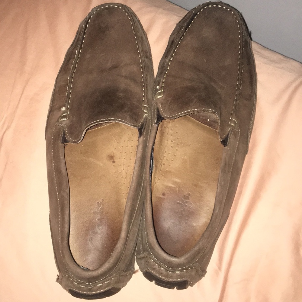 Men’s Clark’s slip on loafers brown